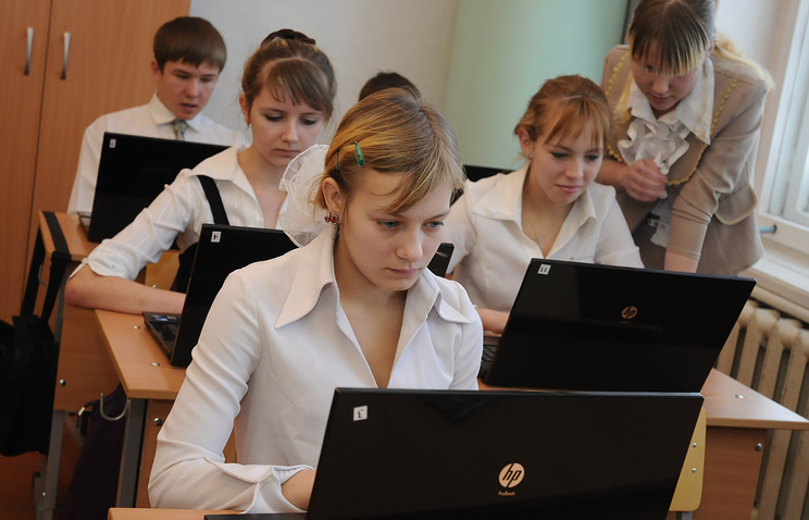 Курсы для школьников от "Яндекс" с осени впервые откроются в 15 городах России