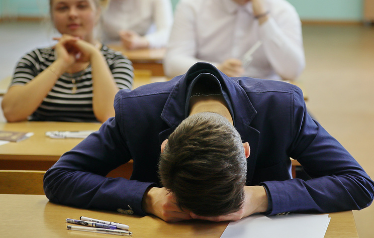 ВЦИОМ: более 40% россиян недовольны подготовкой к ЕГЭ в школе