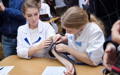 Московские школьники смогут проверить свои знания по медицине