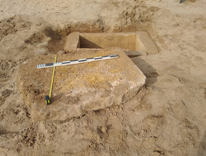 На крымском пляже нашли античное погребение