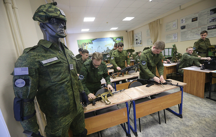Госдума приняла закон о создании военных учебных центров при вузах
