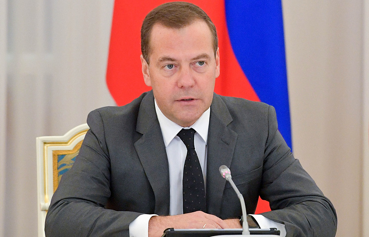 Медведев поздравил строителей с профессиональным праздником