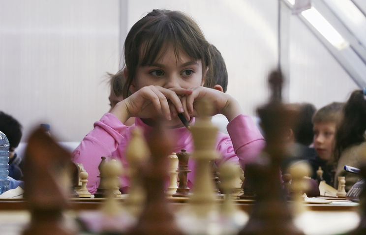 Эксперт: введение обязательного урока шахмат в школе позволит повысить успеваемость детей