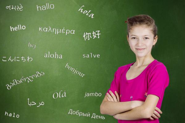 Начинать учить иностранный язык нужно до десяти лет